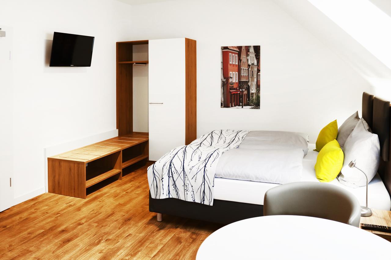 Pension Engelkeller โดเนาเวิร์ท ภายนอก รูปภาพ