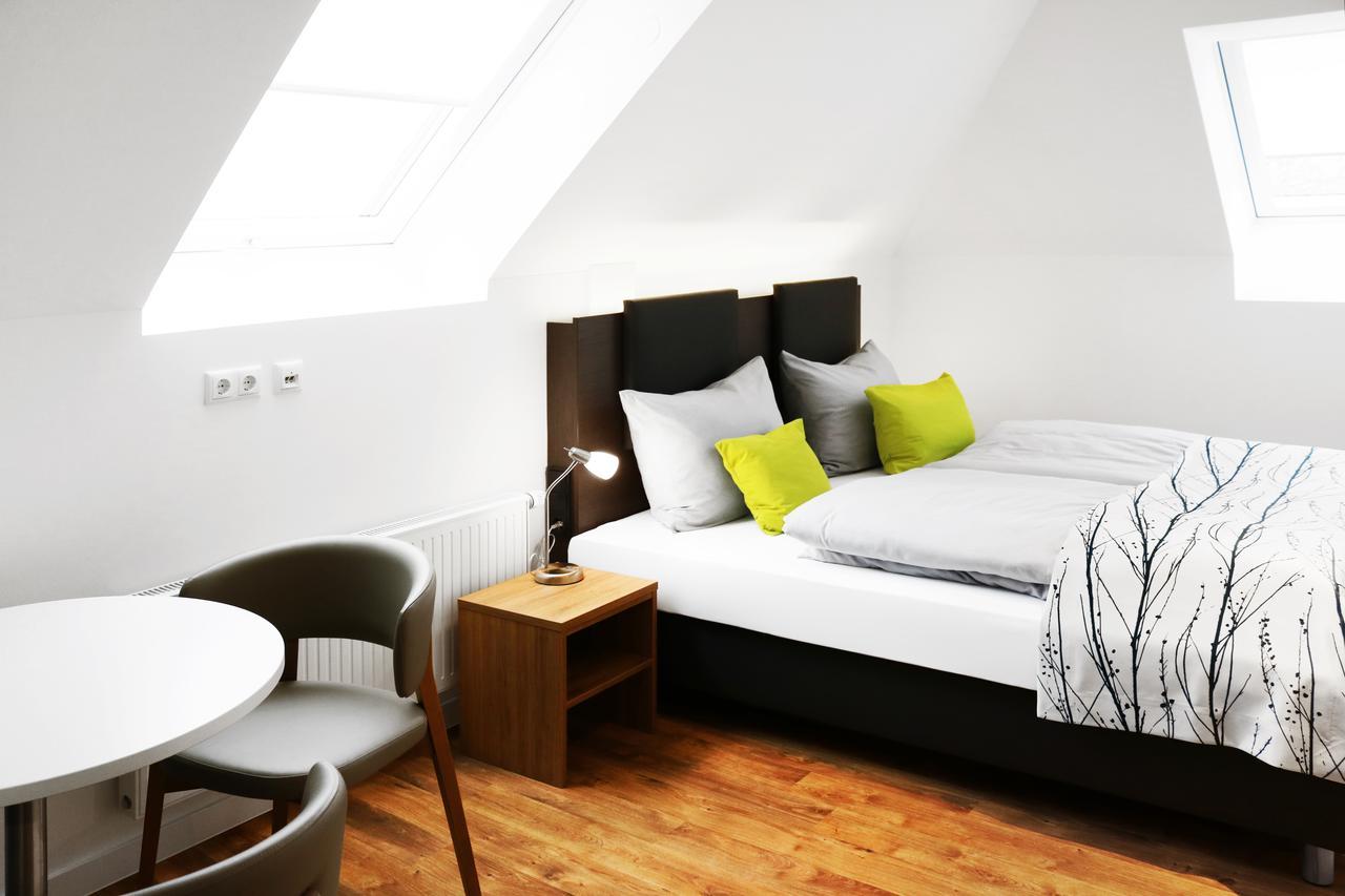 Pension Engelkeller โดเนาเวิร์ท ภายนอก รูปภาพ